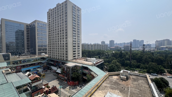 南悦城爱情海城市广场外景图