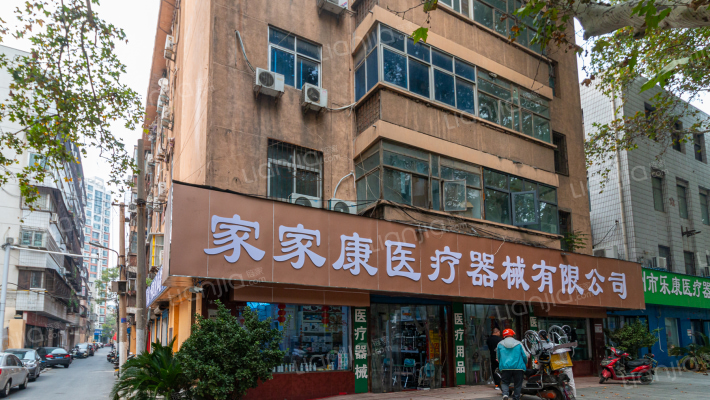 粮食局住宅楼外景图