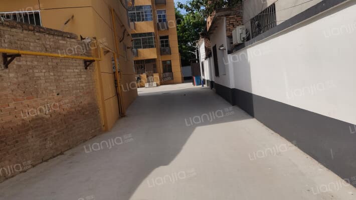 秦源小区外景图