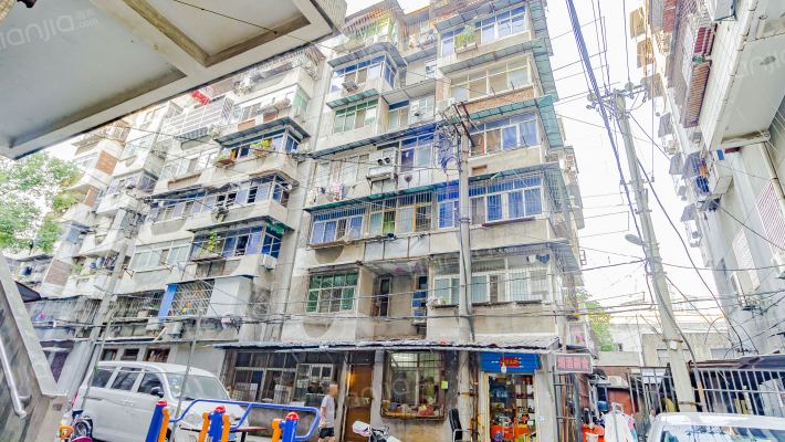 忠孝门81号外景图