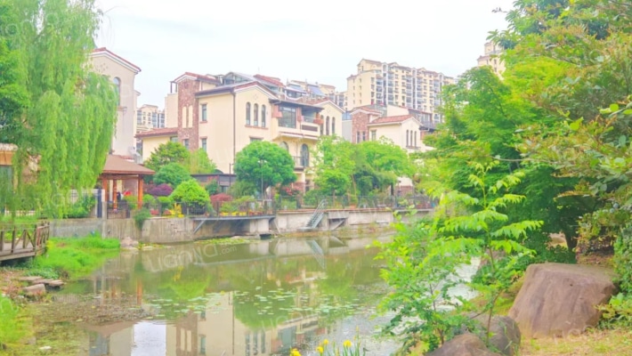 美林湖花园外景图