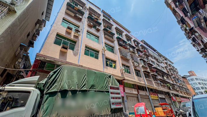 皮鞋城南一街168号外景图