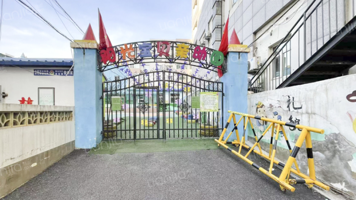 府东街85号院外景图