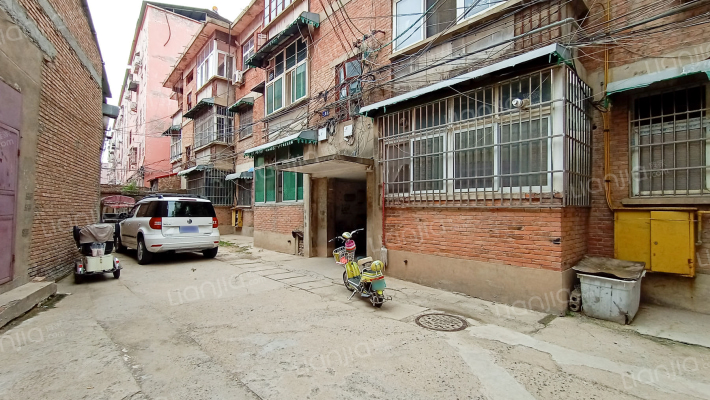 物资局家属院外景图