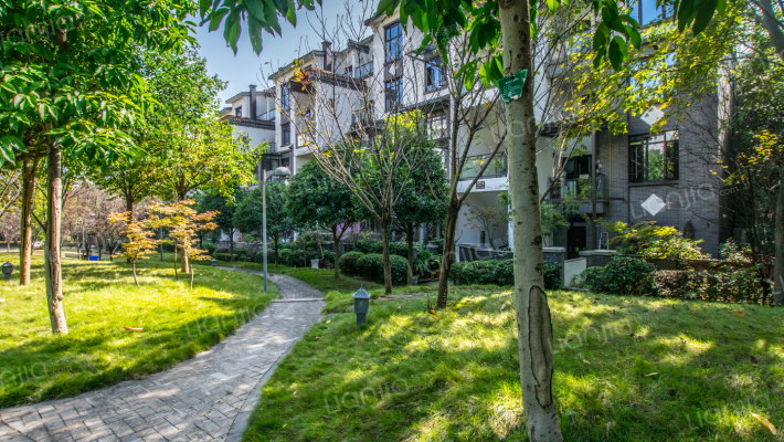 海宇西湖山水外景图