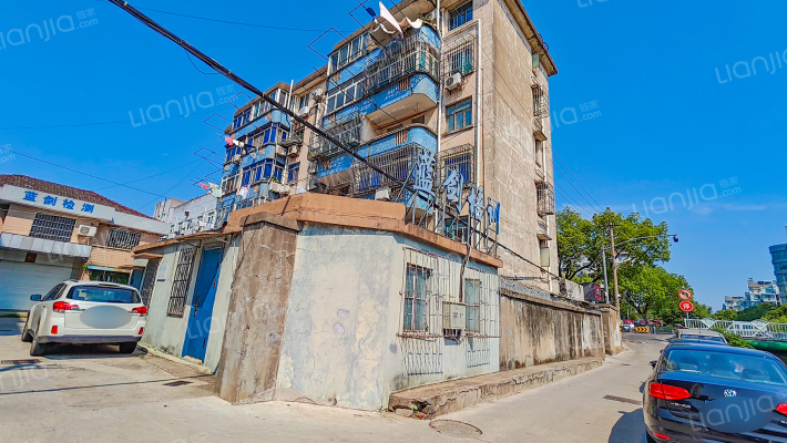 抱月村兴乐弄外景图