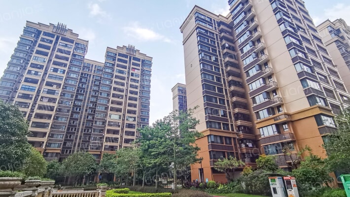 盛天西城外景图