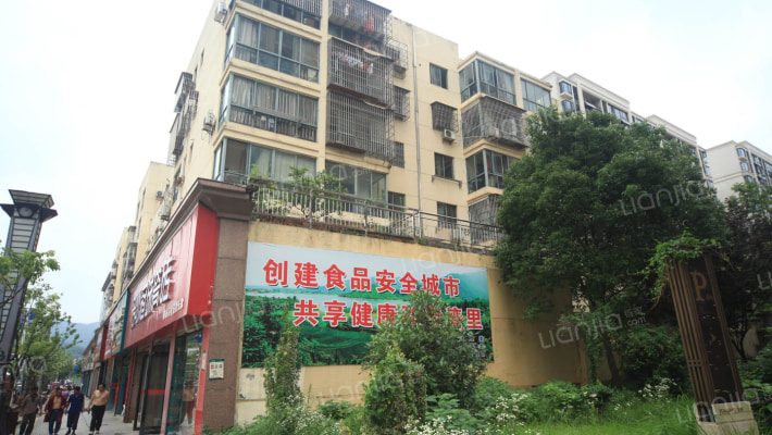 湾里区翠绿苑商住楼外景图