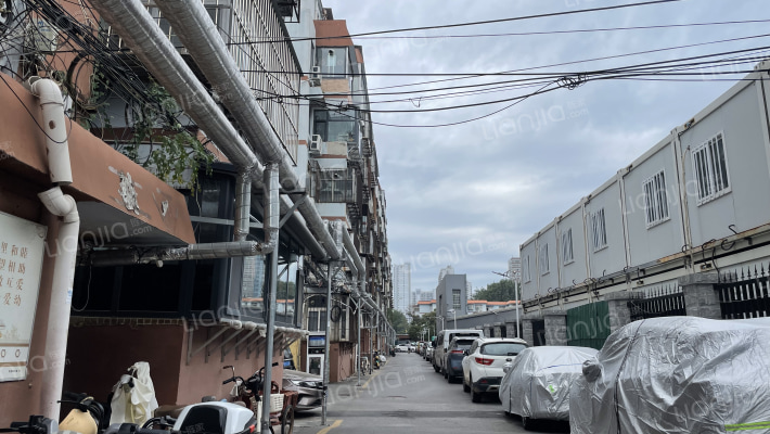 劳动路甲82号院外景图