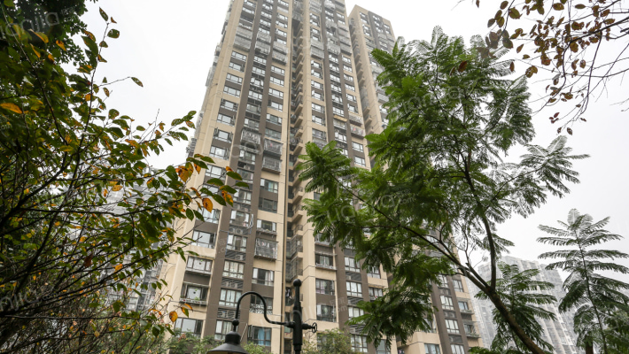 中航翡翠城三期一组团外景图