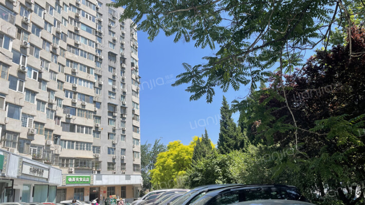 鼓楼外大街1、3号楼外景图