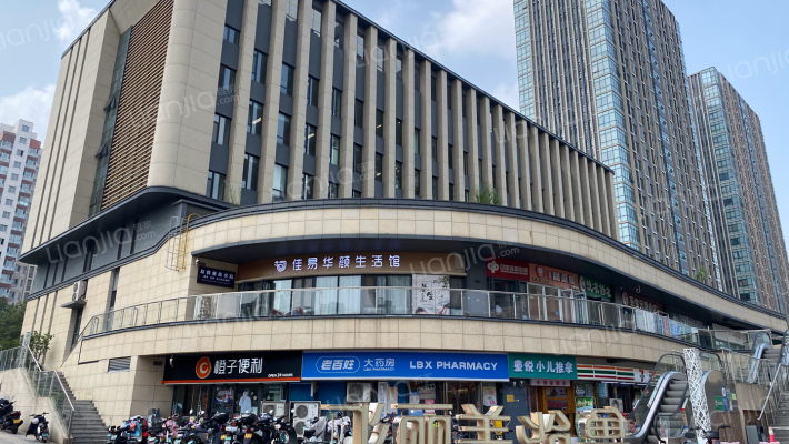 贵和金街外景图