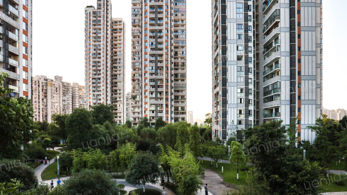 首创十方界峰度外景图