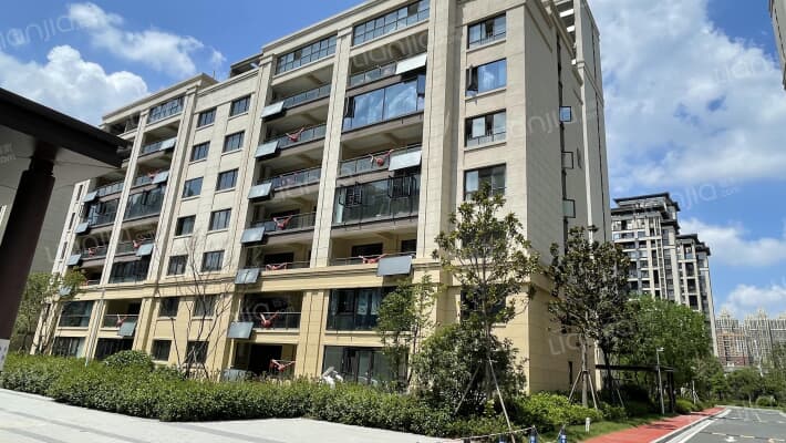 城南栖霞云境外景图