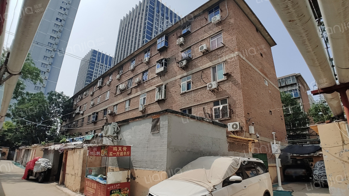 煤机街房管局宿舍外景图