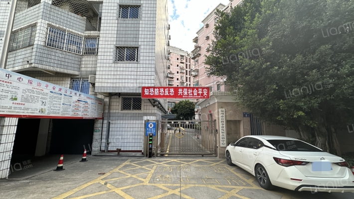 公路局宿舍外景图