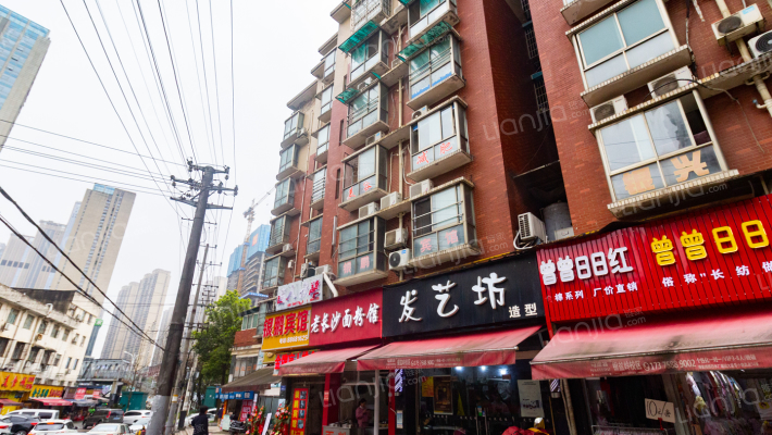 温馨家园外景图