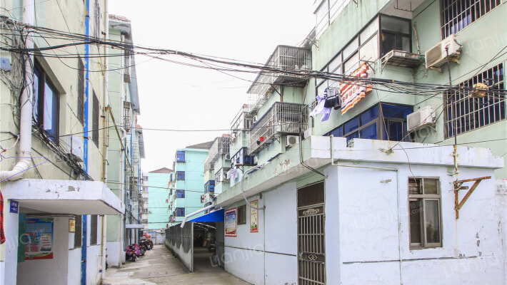 盐都工商局宿舍外景图