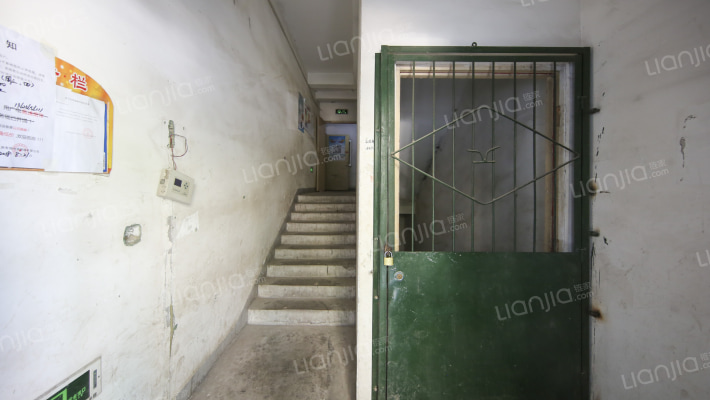 太铁建南住宅小区外景图