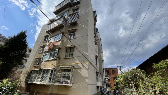 小喜村104号陶瓷厂宿舍外景图