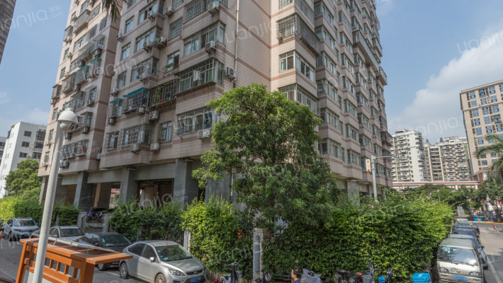 航空大厦外景图