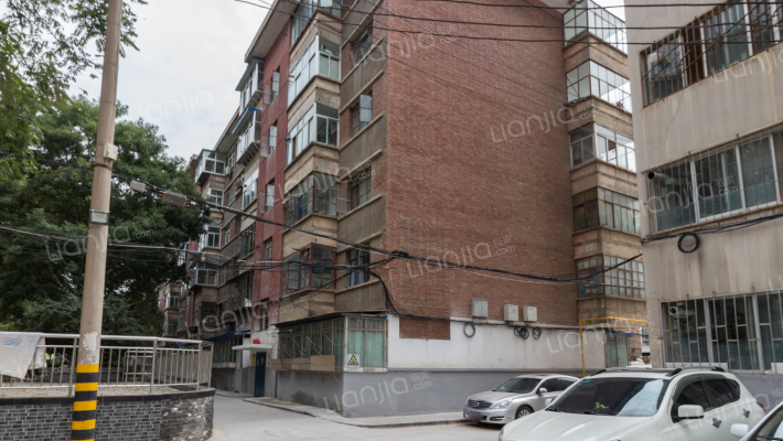 南街花园小区外景图