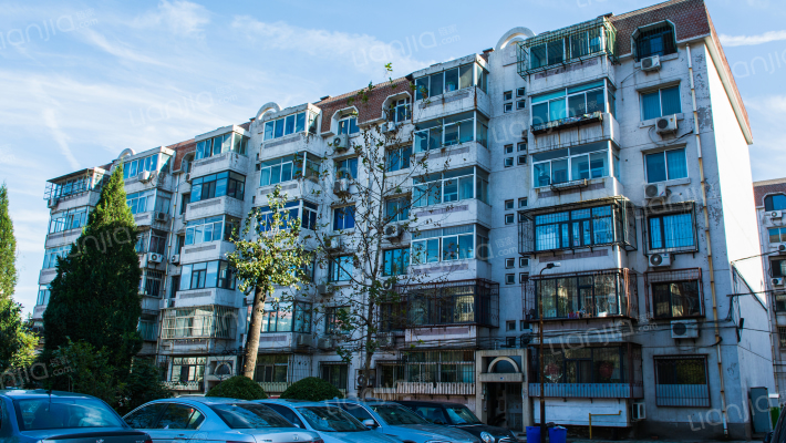 金玫瑰公寓外景图