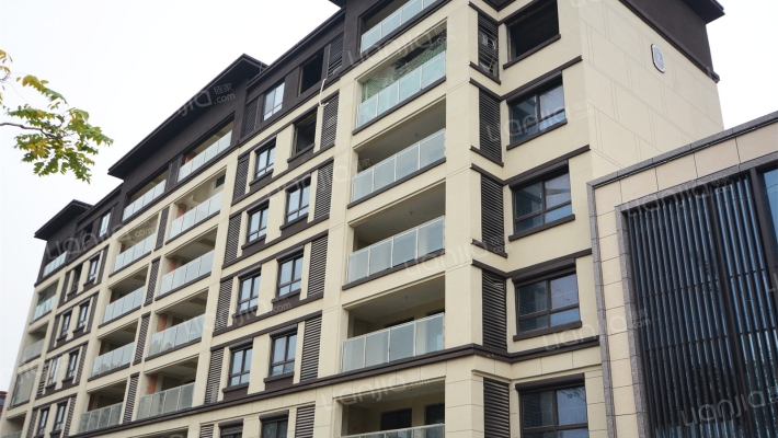 东城千江月外景图