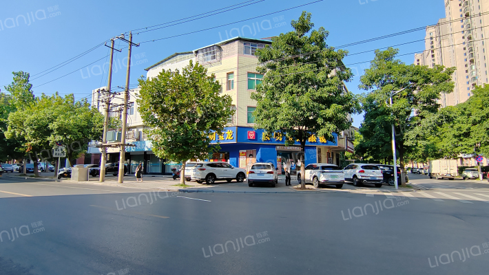 东湖财政住所楼外景图