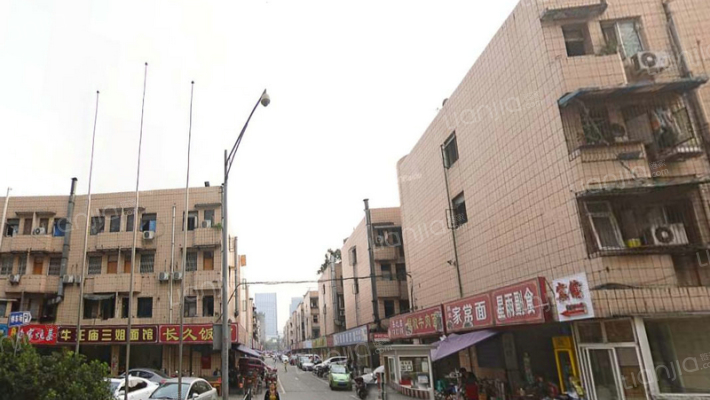 中成市场外景图