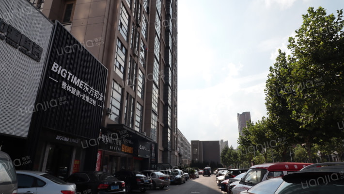 假日阳光外景图