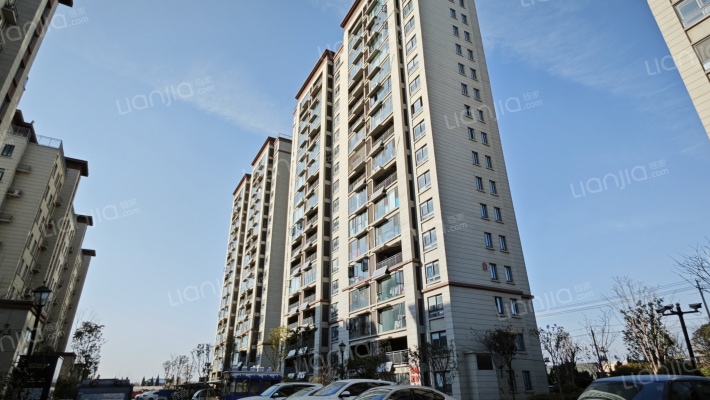 梁呈美景外景图