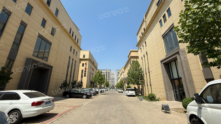 坤港产业园外景图