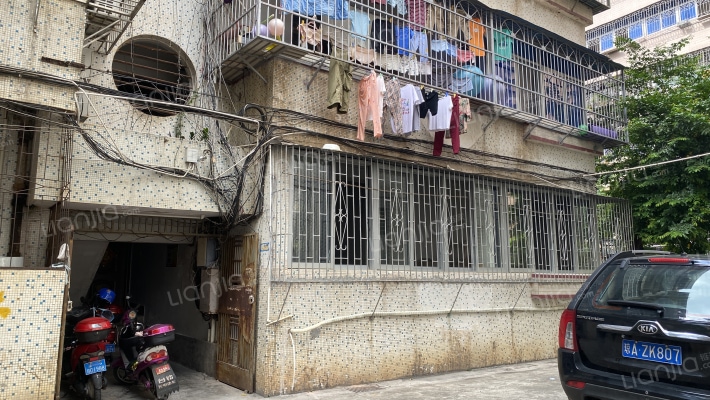 省边防龙舌坡宿舍外景图