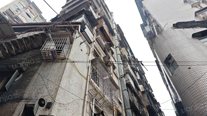 白岩路一巷外景图