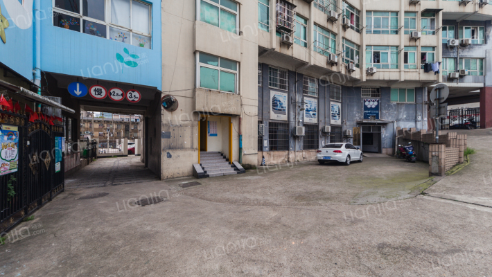 豪菲斯国际公寓外景图