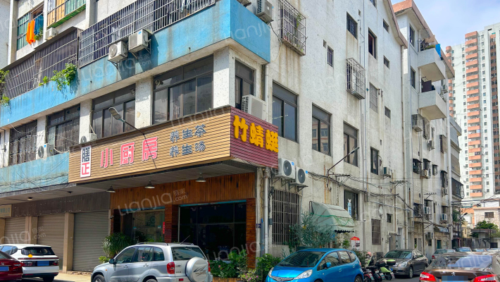 科甲大楼外景图