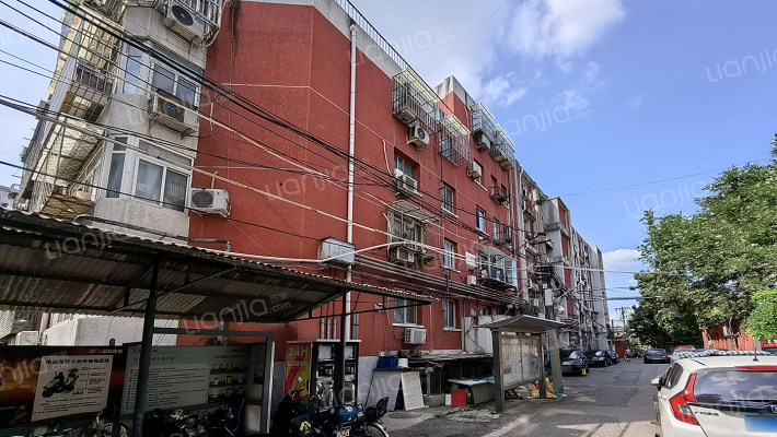 西草市街外景图