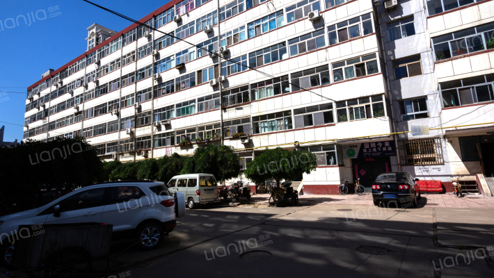 钟楼大街44号院外景图