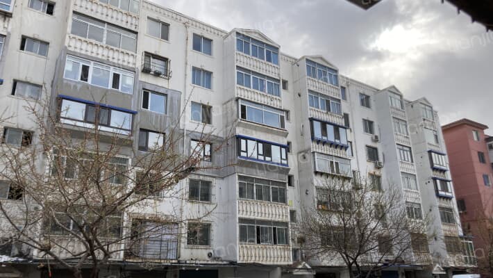 龙升公寓外景图