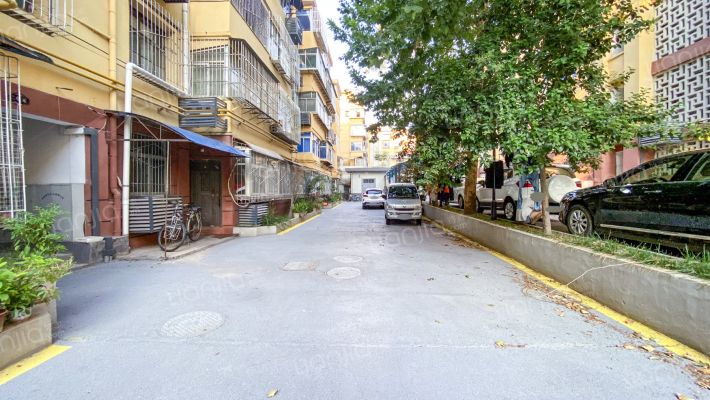 市教委家属院外景图