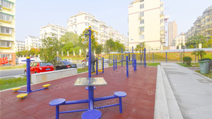 万嘉南苑一村外景图