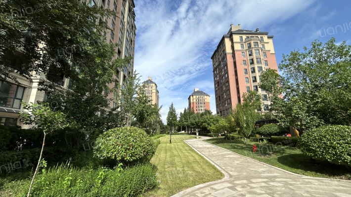 中航绿城理想城百合花园外景图