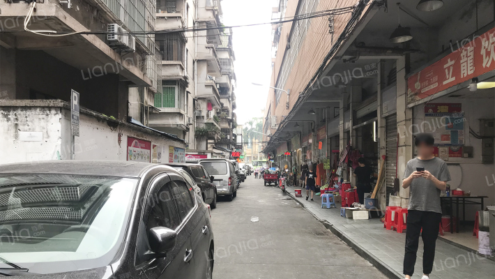 番山市场外景图