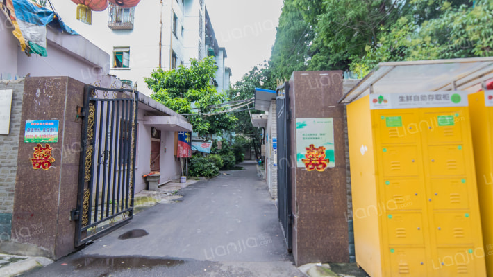 双林中横路53号院外景图