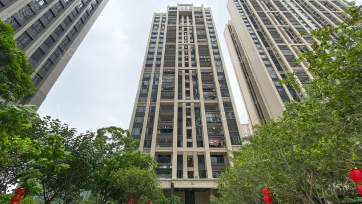 银豪富隆湾家园外景图