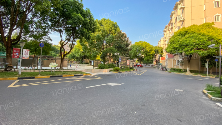 春辉新村外景图