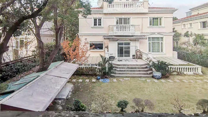 创世纪别墅外景图