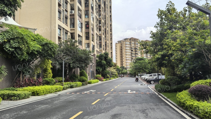 时代绿庭山语外景图