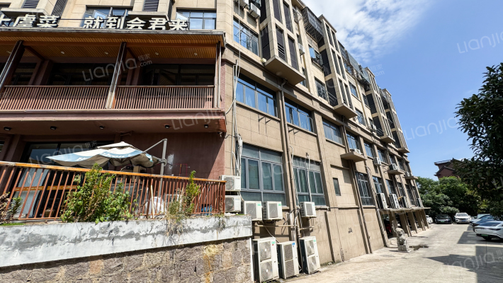 边盖公路外景图